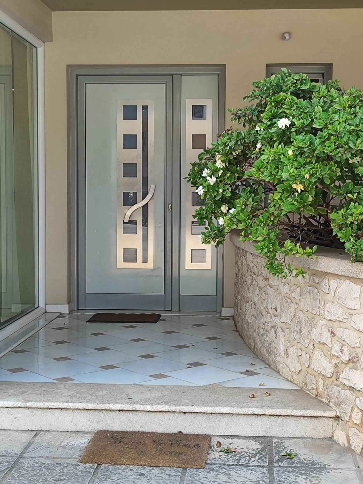 Δροσια 1 Apartment นาฟปลิโอ ภายนอก รูปภาพ